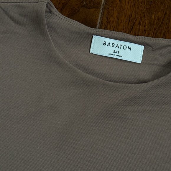 Babaton Contour Cropped T-Shirt - Picture 2 of 3